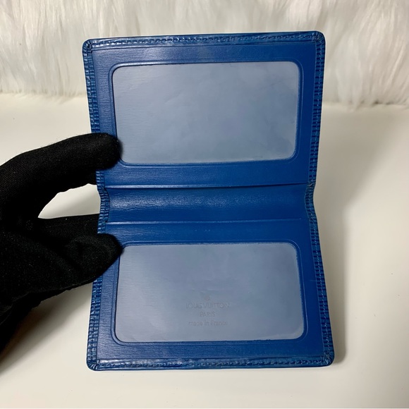 S⭕️LD. Louis Vuitton Blue Epi Card/ID holder (I G: reLuxedCA) - Picture 3 of 8